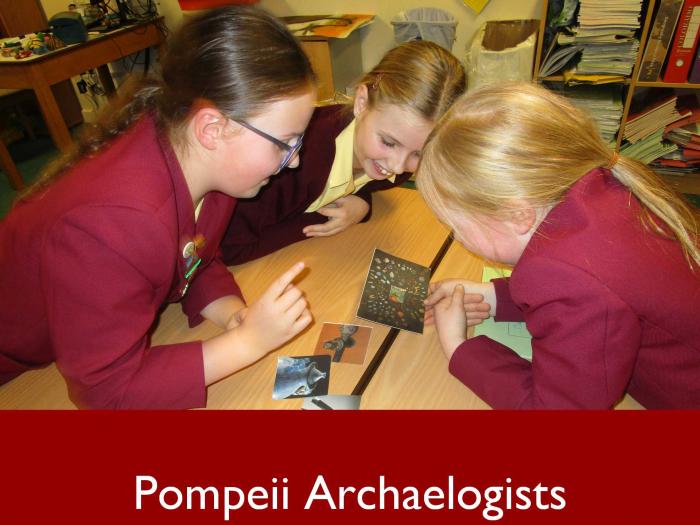 3 Pompeii Archaelogists